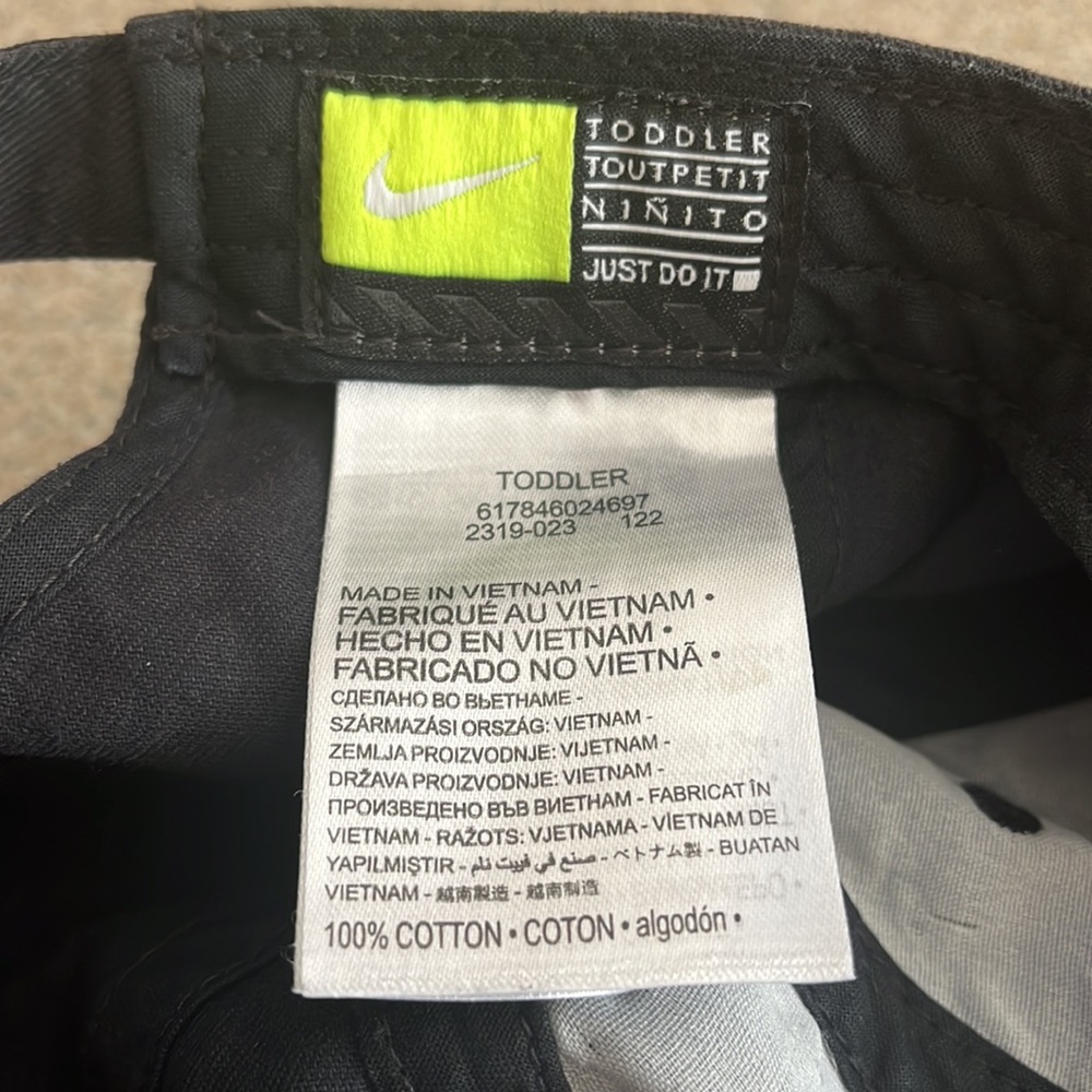 Toddler Nike Swoosh Hat - Picture 3 of 4